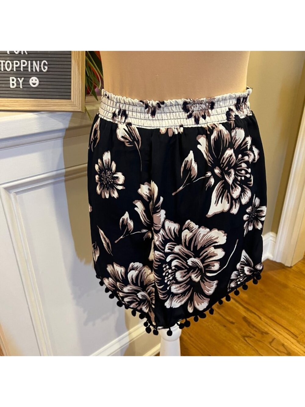 Band of Gypsies Skirt Size Small Mini with Pom Pom Hem Floral Pattern Black